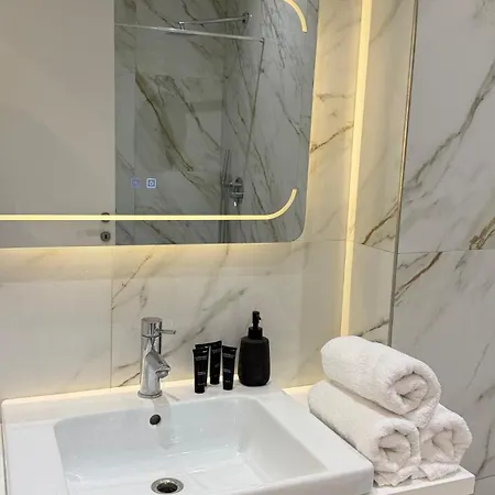 Dream - View Residences 地拉那